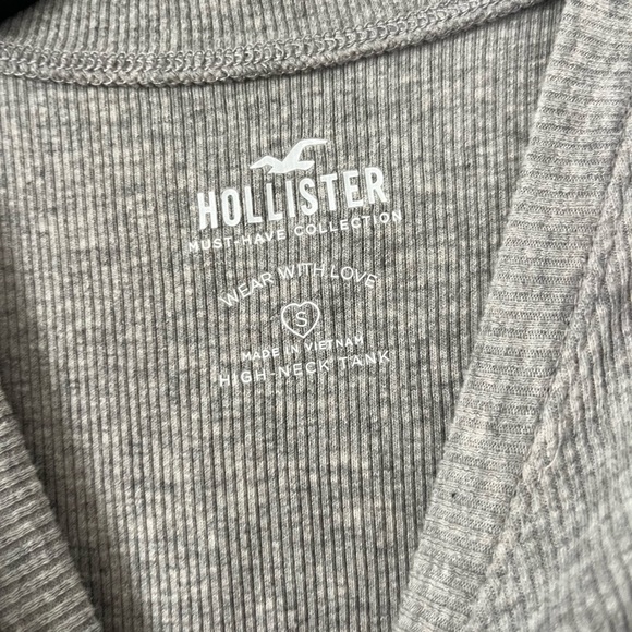 hollister basic tank - Picture 2 of 2